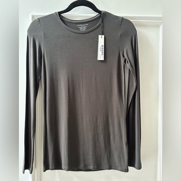 Majestic long sleeve top Size 1 (small) NWT - Picture 1 of 3
